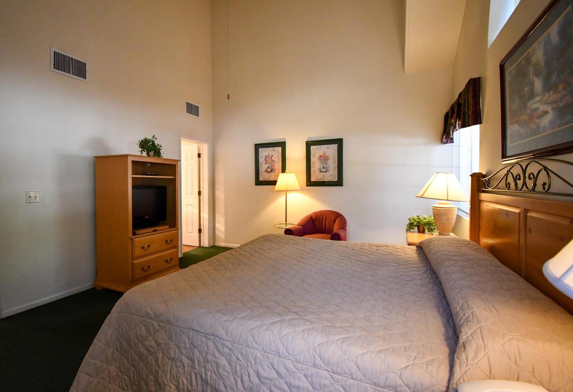North Bay At Arrowhead Hotel
