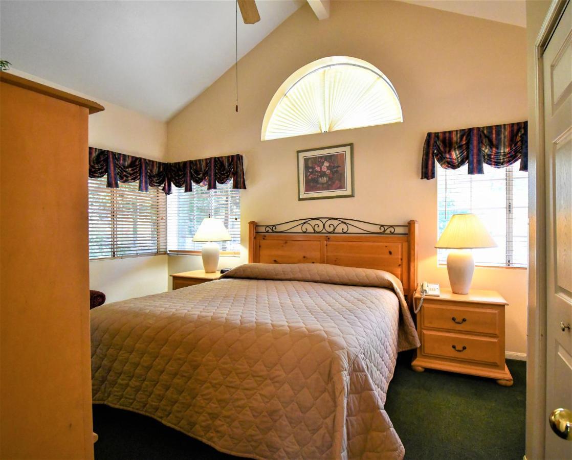Hotel North Bay At Arrowhead Blue Jay